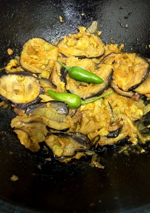 A picture of Baigan and Toarie 🍆🍆🥒🥒🧄.