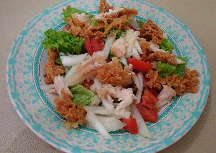 Panduan Menyiapkan Chicken crispy salad Sempurna
