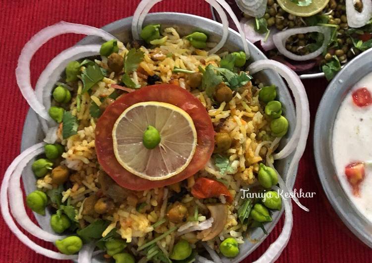 Simple Way to Make Super Quick Homemade Raw Green Chana biryani