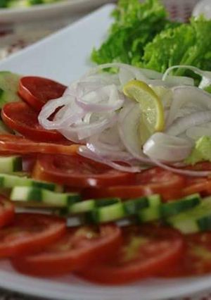 A picture of Simple salad 🥗.