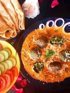 હરિયાલી કોફ્તા કરી (Hariyali kofta curry recipe in gujarati) રેસીપી મુખ્ય ફોટો