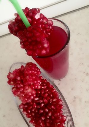 صورة لوصفة عصير الرمان 🍷