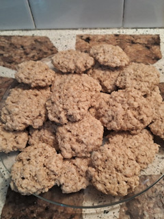 Una foto de Galletitas veganas de avena y canela con clavos de olor
