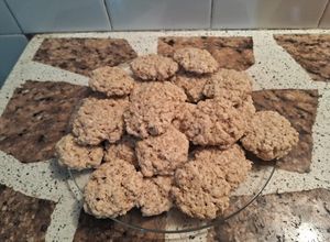 Una foto de Galletitas veganas de avena y canela con clavos de olor