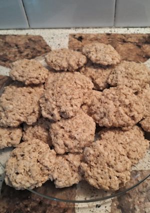 Una foto de Galletitas veganas de avena y canela con clavos de olor