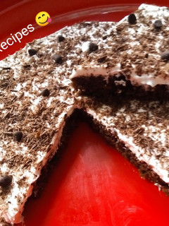 ओरिओ मारी बिस्कीट केक (oreo marie biscuit cake recipe in marathi) रेसिपी चे मुख्य फोटो