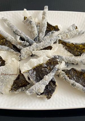 A picture of Deeply Fried Rice Paper and Roasted Seaweed.