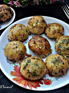 वेज रवा अप्पम (Veg Rava Appam Recpie in Hindi) रेसिपी मुख्य फोटो
