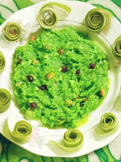लौकी का हलवा (lauki ka halwa recipe in Hindi) रेसिपी मुख्य फोटो