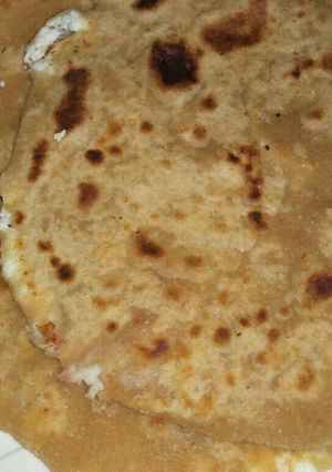 पनीर पराठा (Paneer pratha recipe in hindi) रेसिपी मुख्य फोटो