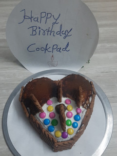 બિસ્કીટ ચોકલેટ કેક (Biscuit Chocolate Cake Recipe In Gujarati) રેસીપી મુખ્ય ફોટો