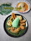 Tumpeng (Pandan) Ijo Komplit
