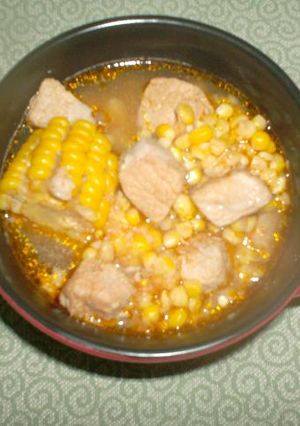 Una foto de Guiso de maíz con carne de cerdo