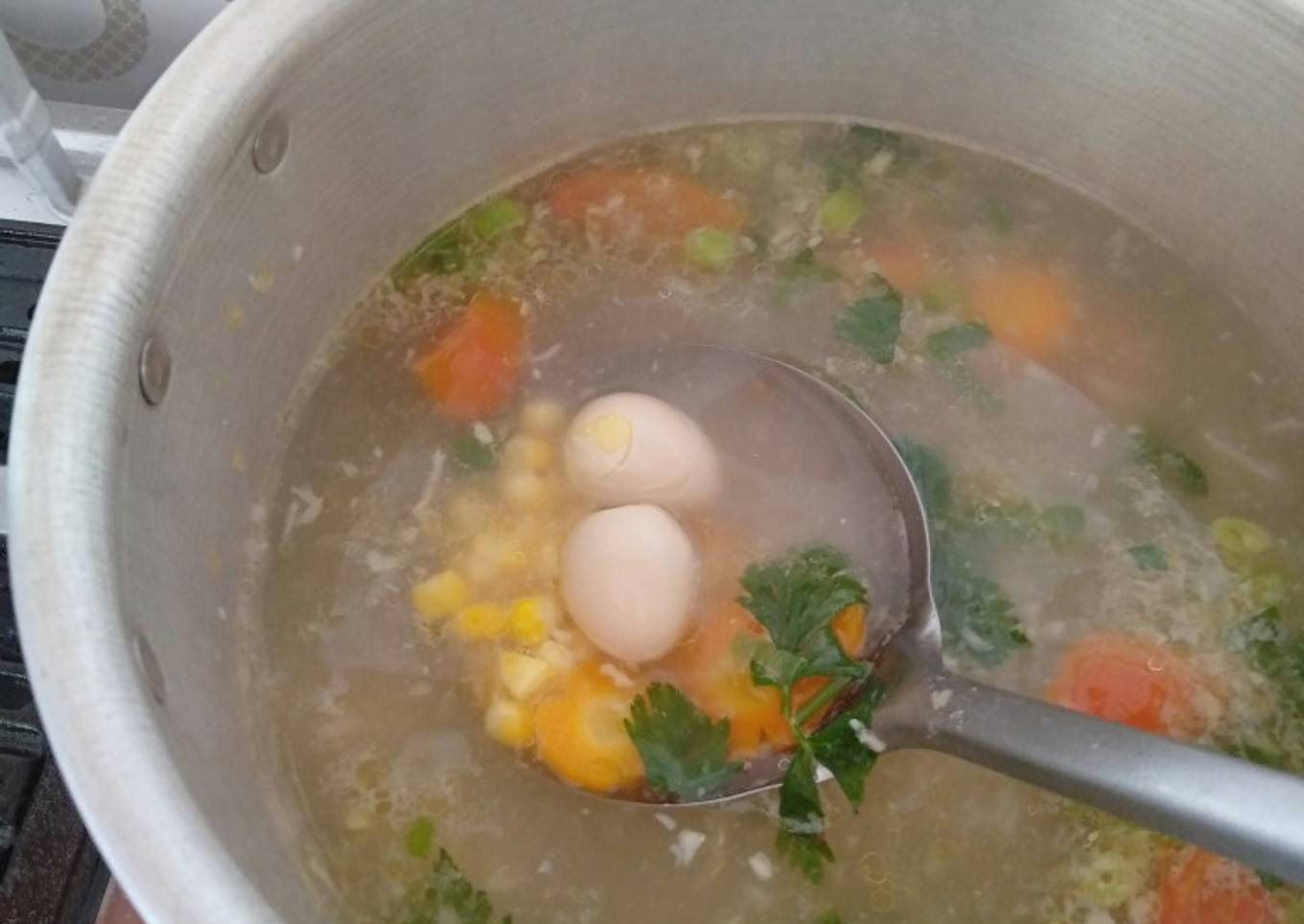 Egg soup with vegetables + corn