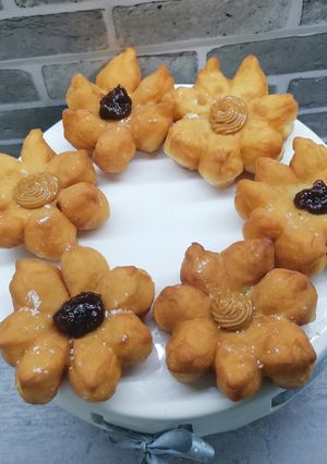 Zdjęcie przepisu Pączki kwiatki.