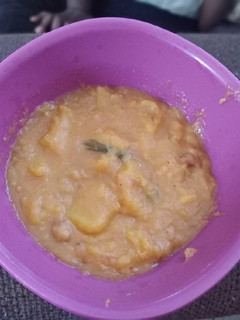 A picture of Curry Peanut butter matoke.