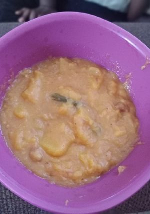 A picture of Curry Peanut butter matoke.