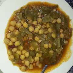 Una foto de Judías verdes con garbanzos!