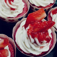 A picture of Strawberry Cup Cake(eggless).