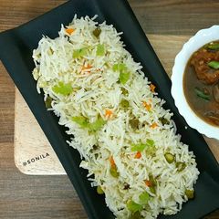 A picture of Vegetable fried rice.