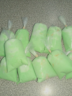 Una foto de Bolis gourmet de pay de limón