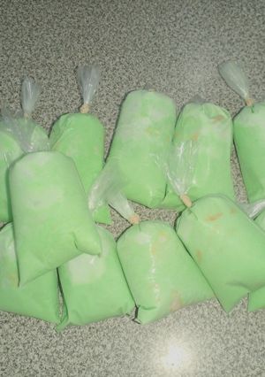 Una foto de Bolis gourmet de pay de limón