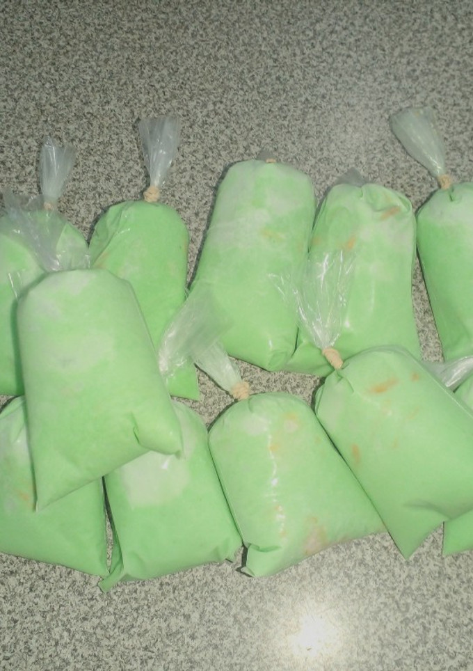 Una foto de Bolis gourmet de pay de limón