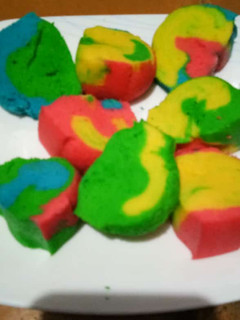 Foto resep Bolu kukus pelangi