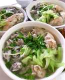 Bún móng giò-bò-mọc-dọc mùng