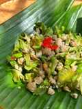 Stir-Fried Winged Beans with Clams