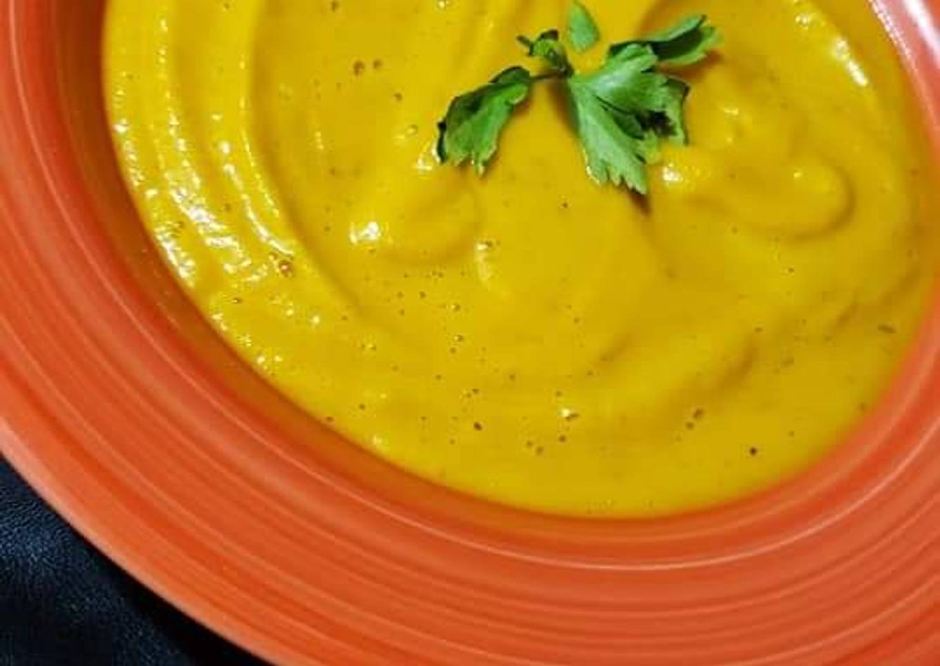• SOPA DE CALABAZA Y ZAPALLO CREMOSA, ELABORADA CON LA MINIPIMER
