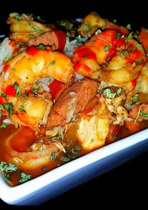 A picture of Mike's EZ Chicken Sausage & Shrimp Gumbo.