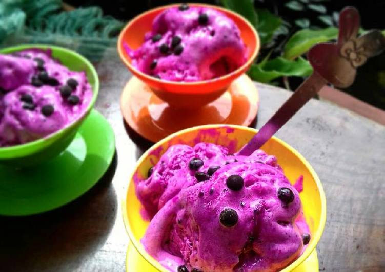 Langkah Mudah untuk Membuat Es krim buah naga no whippy cream, Enak