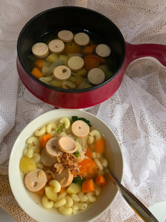 Foto resep Sup makaroni sosis ala anak kost