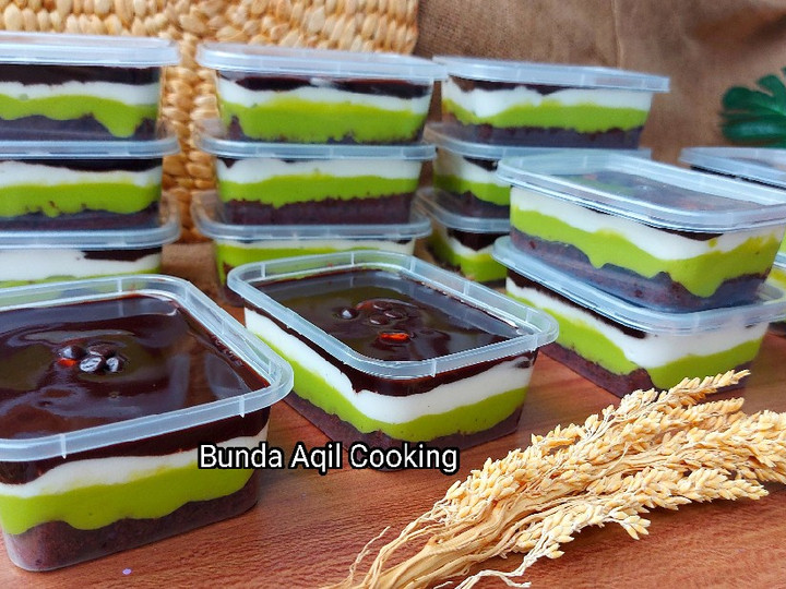 Bagaimana Menyiapkan Brownies Alpukat Lumer Dessert Box Simpel