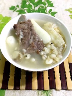 淮山蓮子排骨湯 的食譜成品照片