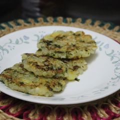 A picture of Sabudana Vada/Cutlet.