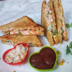 A picture of Mixed vegetable sandwich.
