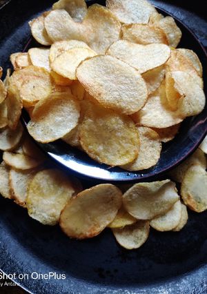 আলুর চিপস (aloor chips recipe in Bengali) রেসিপির প্রধান ছবি