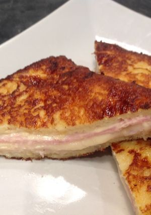 Una foto de Sandwich Monte Cristo