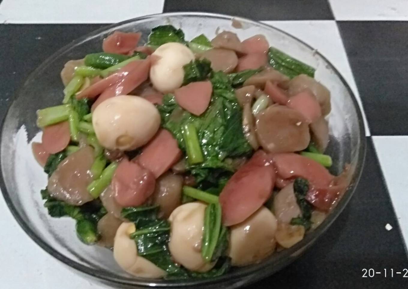Capcay sosis, baso dan telur puyuh... Yummy ������