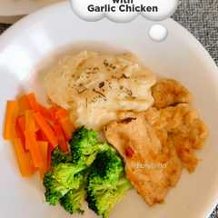 A picture of Mashed Potato with Garlic Chicken.