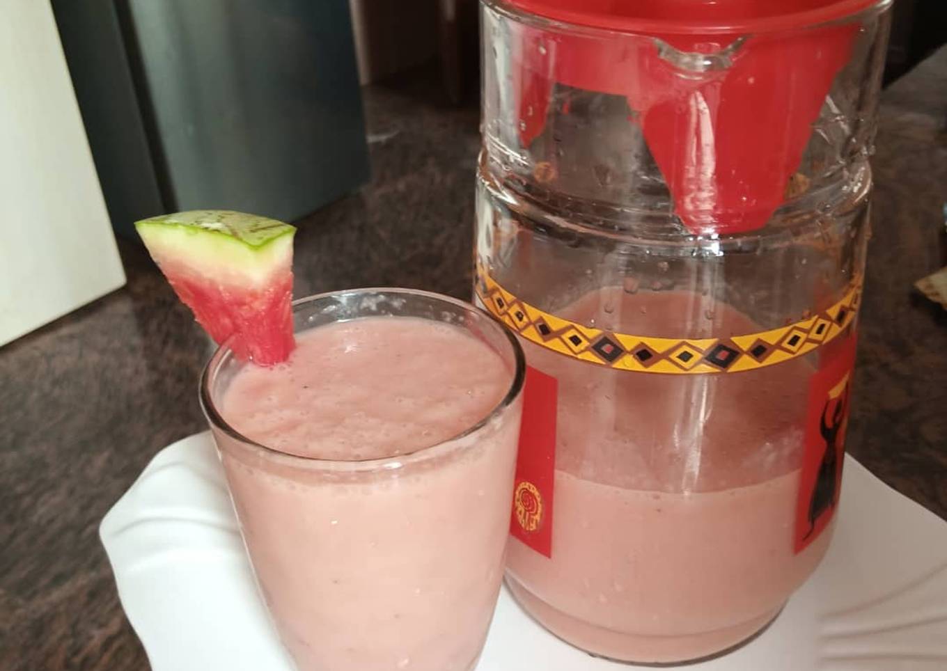 Banana and Watermelon Milkshake/Smoothie