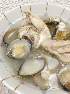 蒜香蛤蠣雞湯 的食譜成品照片