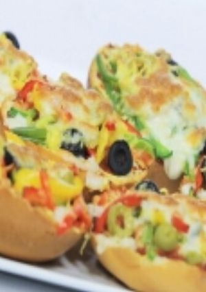صورة لوصفة بيتزا بخبز الكيزر (خبز البرجر) 🍕