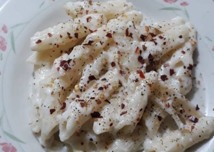 How to Make Quick White sauce pasta