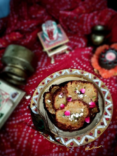 राजस्थानी मालपुआ (Rajasthani malpua recipe in Hindi) रेसिपी मुख्य फोटो