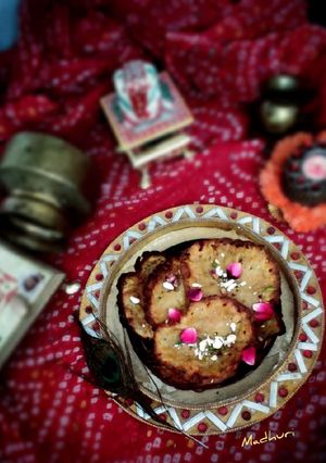 राजस्थानी मालपुआ (Rajasthani malpua recipe in Hindi) रेसिपी मुख्य फोटो