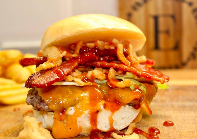 BBQ Bacon Smash Burger