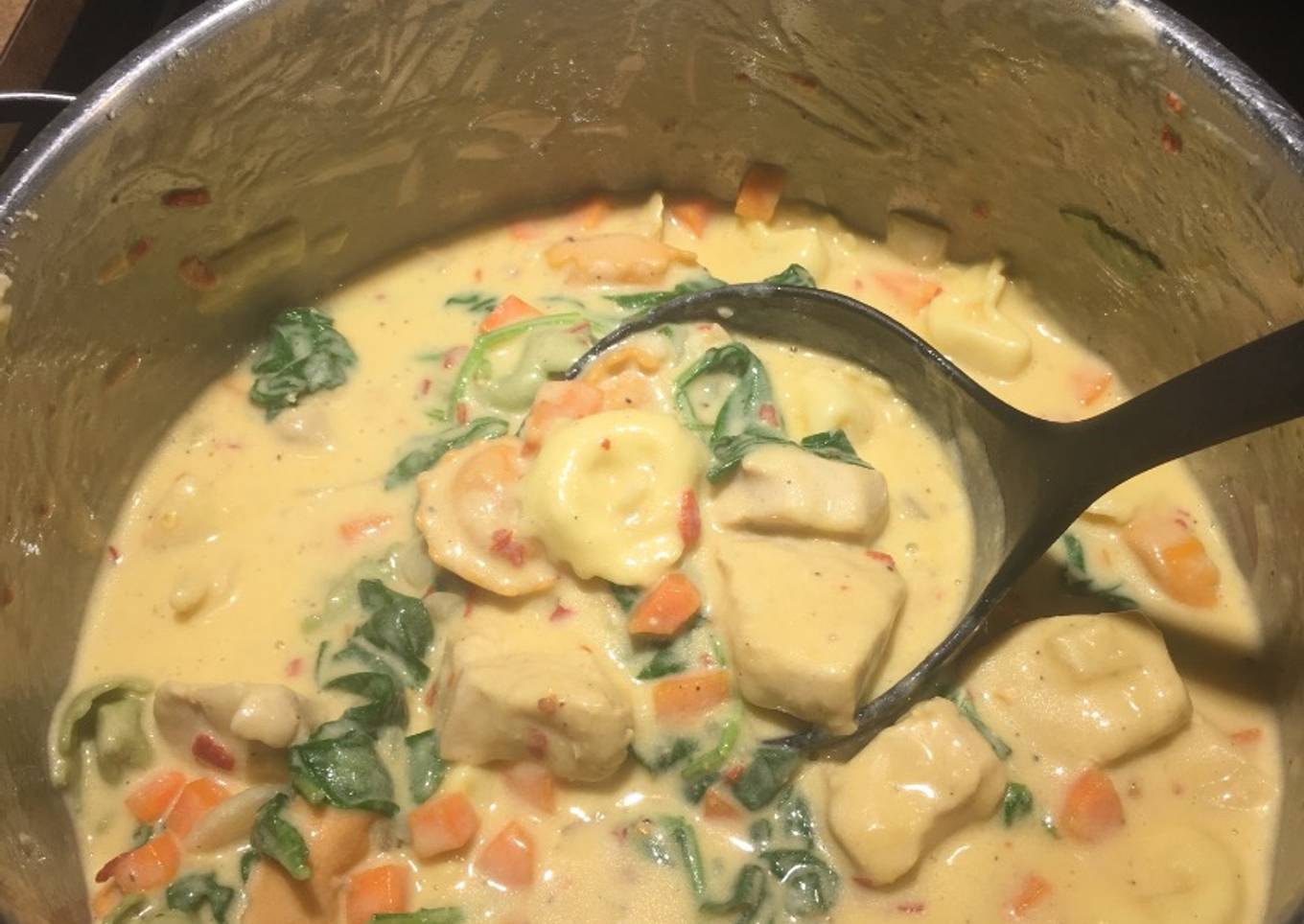 Chicken Alfredo Tortellini Soup